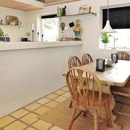 One-bedroom Holiday In * Mesinge