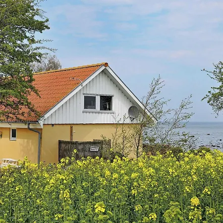 One-bedroom Holiday In * Mesinge