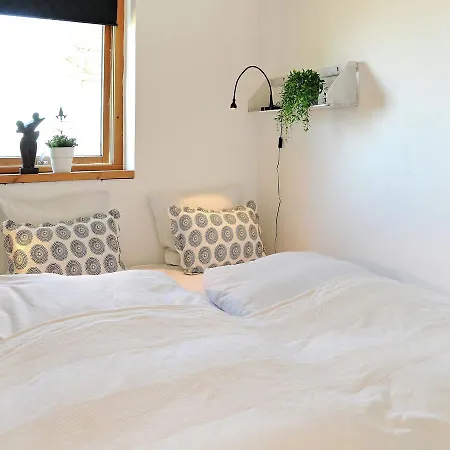 One-bedroom Holiday In * Mesinge